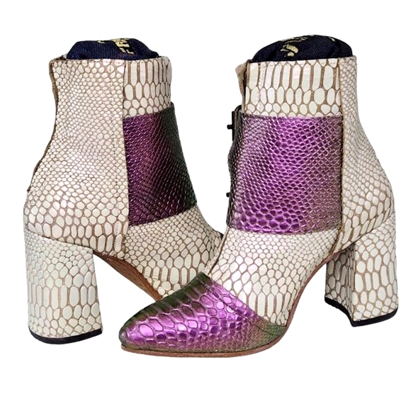 FREEBIRD BY STEVEN JOEY WHITE PEARL HOLOGRAM IRIDESCENT SNAKE CUSTOM BOOTIES - Picture 8 of 16
